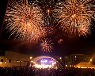 Bonfire & NYE Display